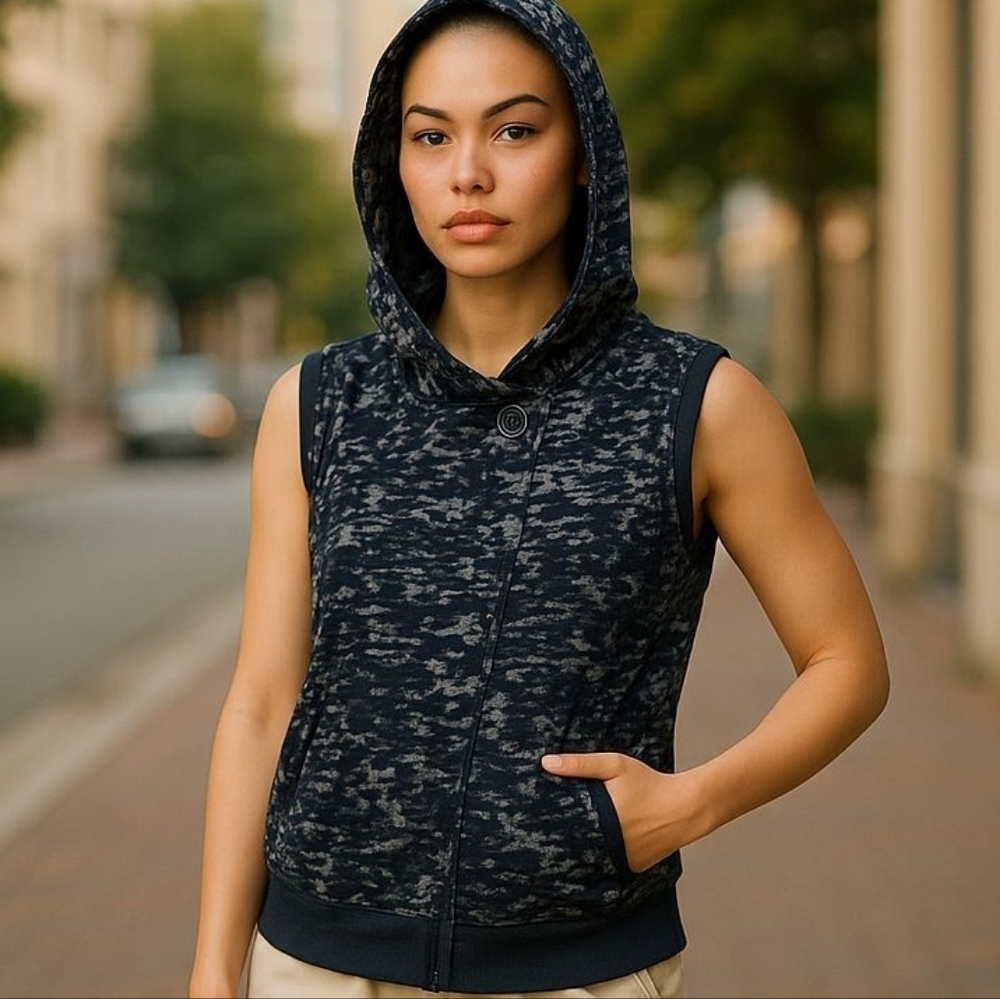 DAYTRIP Y2k Black and Grey Splatter Hooded Vest size Medium